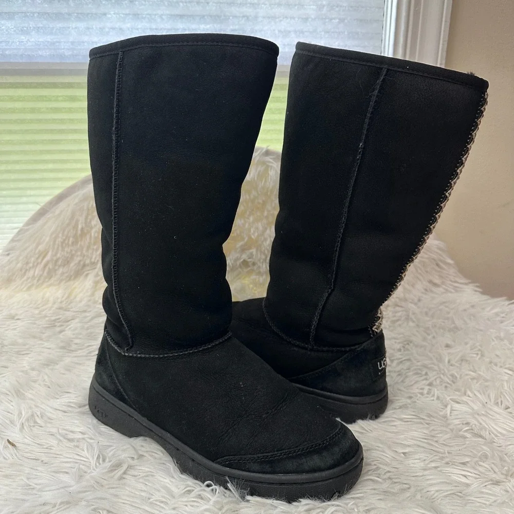 UGG Ultra Tall Revival Boots Black Suede Tasman Braid Aztec Sz 7 Shearling Lined